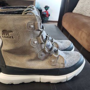 Sorel Joan Explorer boots